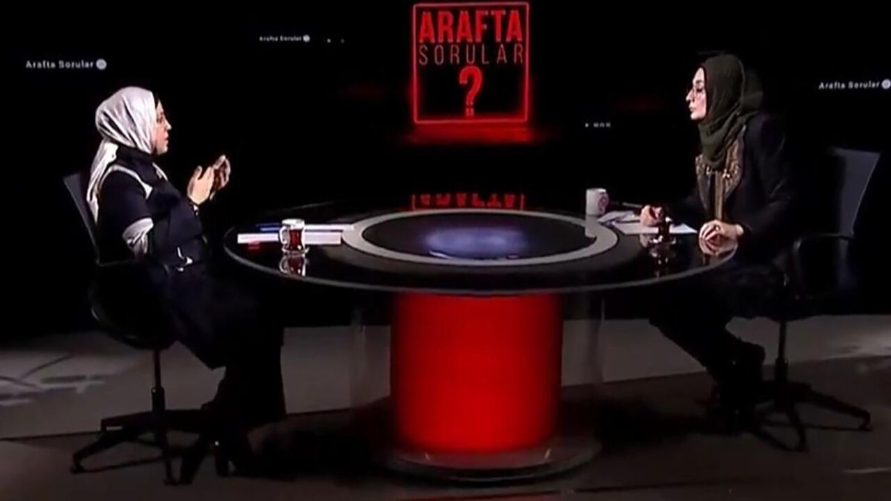 Esra Elönü'nün konuğu olan Ravza Kavakcı Kan'dan bomba açıklamalar!