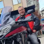 Seslendirme Sanatçısı Ali Bilensir Trafik Kazasında Hayatını Kaybetti! Oğlu Yaralı