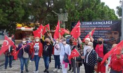 Binlerce kişi Cumhuriyet Meydanı'nda
