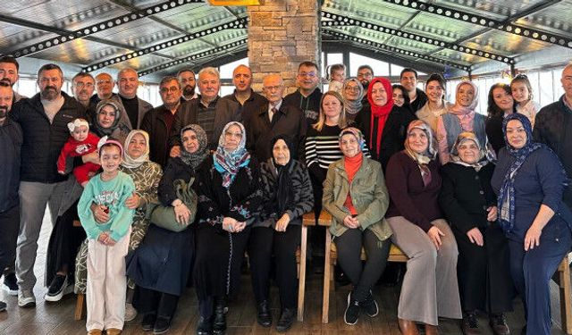 Akça Koca Hem Bayramlaştı Hem Asker Uğurladı